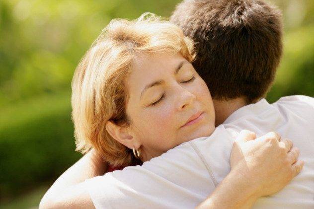 10 pessoas que simplesmente não puderam dizer adeus (3)