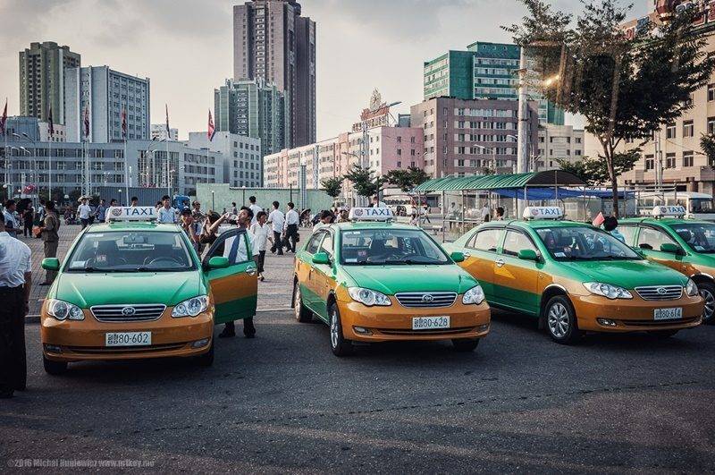 14-capital-coreia-do-norte-taxi