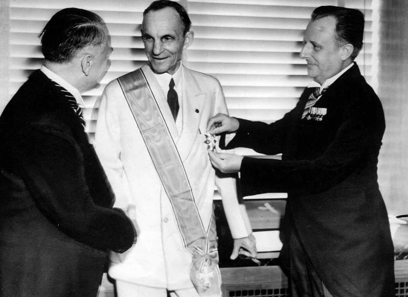 3-condecoraca-ford-nazismo