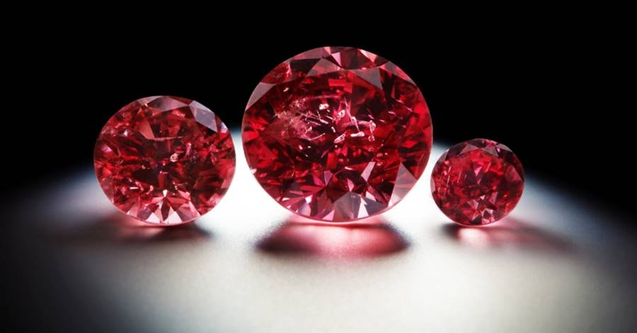 Diamanta vermelho