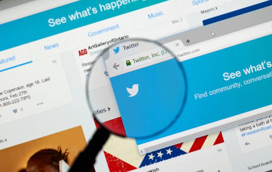 Rede social Twitter rodando na web.