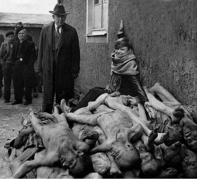 Montagens chocantes no Memorial do Holocausto