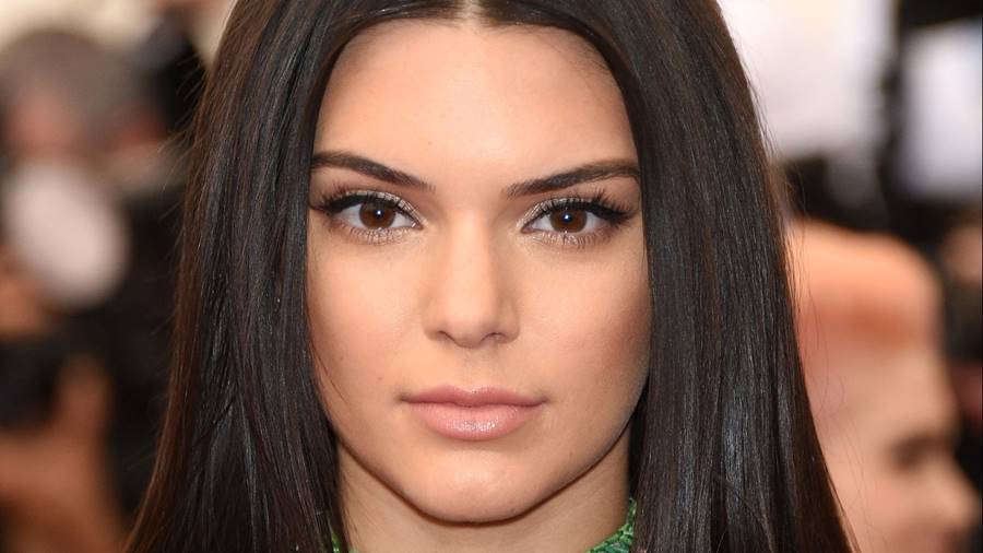 Kendal Jenner na lista das mulheres mais lindas do mundo.