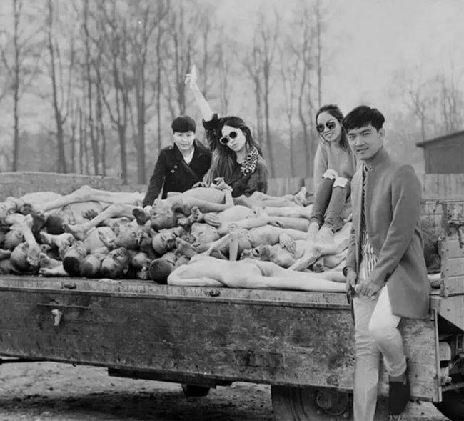Montagens chocantes no Memorial do Holocausto
