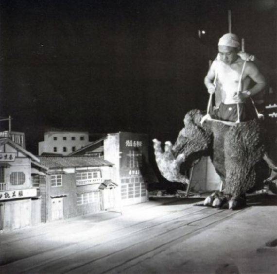 Bastidores do filme Godzilla 1954 (1)